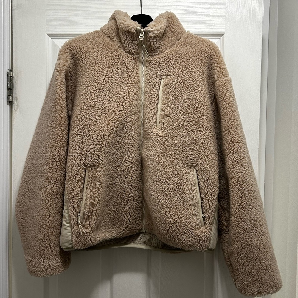 Aritzia TNA Jalen Polar Jacket (L)
